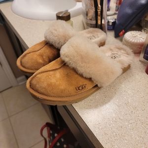 EUC WOMEN'S SZ 8 UGG SLIPPER SHOES